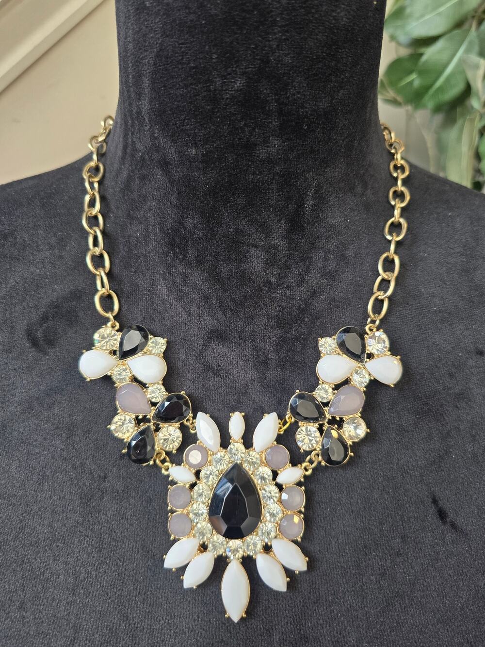 Black White Crystal Pendant Statement Necklace